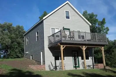 Image de Cyclin-Up Inn 3 br maison avec vue sur Whalan et le sentier Root River, Pet Friendl