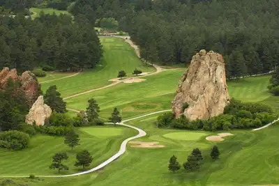 Image de Impressionnant 4br + Media Rm Larkspur Accueil w / WiFi, terrain de sport et 360 vues Mnt