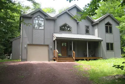 Image de Strand Lake House - Sept 250 $ / nuit 3 nuits min - Avec 4 nuits de nettoyage inclus