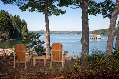 Image de Bord de l'eau privé situé sur 5 acres péninsule avec Dock et d'amarrage