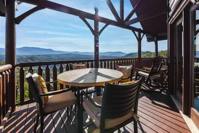 Image de Nothin But Views, Wifi gratuit, salle de jeux, salle d'entraînement, vues incroyables