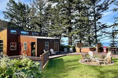 Image de Wild Coast Lookout offre une intimité et une vue spectaculaire sur la côte de l'Oregon.