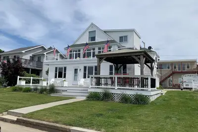 Image de Vacances en bord de mer sur Crystal Lake, au centre-ville de Beulah