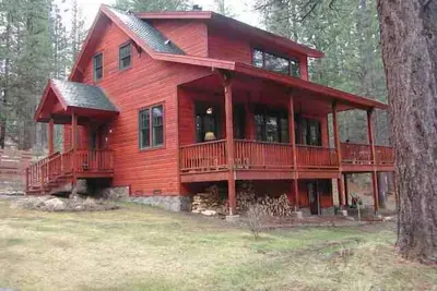 Image de Maison de montagne élégante - 3+ chambres / 2. 5 bains