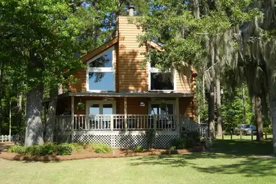 Image de Log Cabin Home * Couchers de soleil fantastiques! * Rampe de bateau privée * Grande eau * Wifi fibre