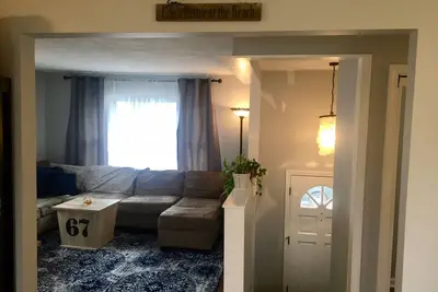 Image de Propre et lumineux Beach House 5 minutes de la plage à quelques pas de la rivière