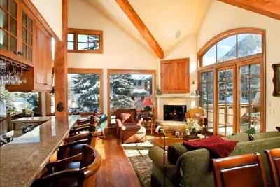 Image de Penthouse W / Dynamite Views - # 417 Walk to Lifts & Downtown