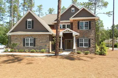 Image de Meilleur à Pinehurst, Nouvelle construction, 3500 sq. Ft. , 12 lits