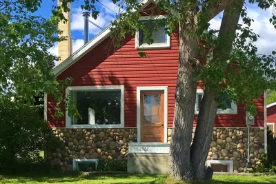 Image de The Cabin Red Cozy :)