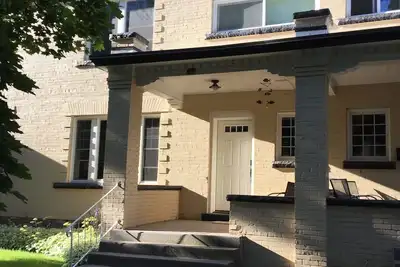 Image de Copropriété entièrement rénovée et bien située.