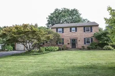 Image de Pittsford Village Home. Walk to Everything Restaurants, boutiques, Canal Trail, Ymca