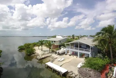 Image de Vue sur l'océan à la maison -Lancement privé et souffle prenant le coucher du soleil vues-28 jours de location seulement