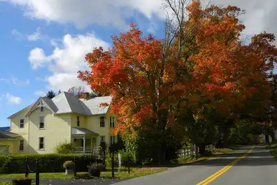 Image de Maison d'hôtes à Burkes Garden Va sur le sentier des Appalaches et sur la piste cyclable Va