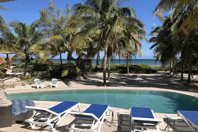 Image de Casa De Cocos: Une maison privée en front de mer avec A / C et Wifi