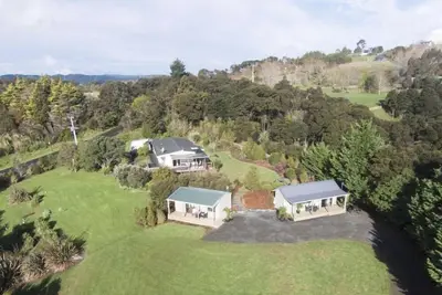 Image de Auckland Country Cottages - Cottage Fantail