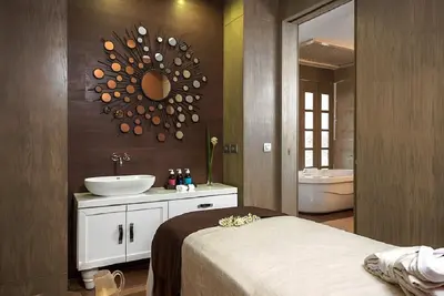 Image de Forfait Spa et Golf chez Grand Luxxe Suite Spa 3 Chambres