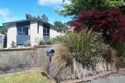 Image de Lake Manapouri Town House