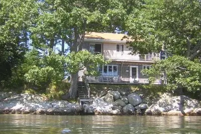 Image de Dernière maison sur le point dans la baie de Casco