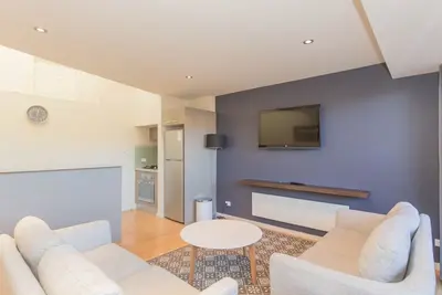 Image de Khione 5 / 23-25 Kirwan Fermer