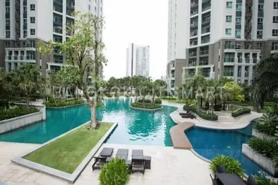 Image de Belle Condo (693) à pied de Central Plaza