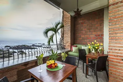 Image de Vida Mar at Casa Tres Vidas - Beachfront Villa - Pool & Wi-Fi