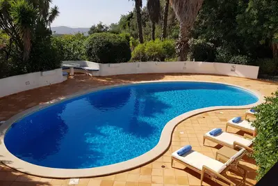 Image de Villa en zone rurale avec piscine privée
