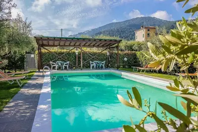 Image de Tonino, appartement avec piscine, A/C, WiFi. Lucca