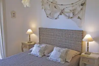Image de Appt rez-de-jardin dans résidence avec piscine