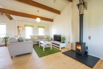 Image de Duckpool Lodge - contemporain, cabane en rondins pour toute la famille à proximité des plages de sable