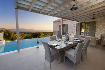 Image de Euphoria Retreat - Villa de luxe en pierre villa Nr Fiscardo