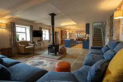 Image de The Hayloft Sleeping 12 personnes confortablement dans 6 chambres,