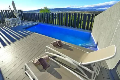Nº43-Luxury Corner Townhouse - Surplombant le parcours de golf - Wifi-Pool-A / C-R1284