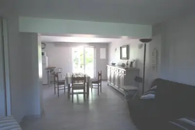 Image de Agréable appartement avec jardin, terrasse et barbecue, au calme