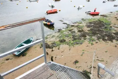 Image de Seasteps, waterside location on the river fowey
