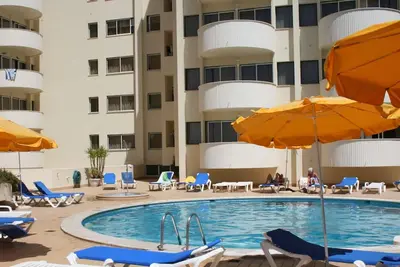 Image de Vacances au Soleil et en Bord de Mer - Praia Da Rocha - Algarve