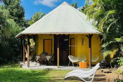 Image de Couleur Soleil Bouillante : Bungalow Le Colibri ou le Sucrier