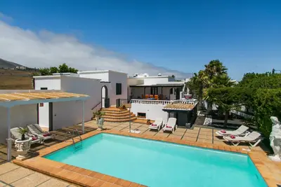 Image de Villa Nicole, Macher, avec piscine chauffée, Wifi et vue panoramique