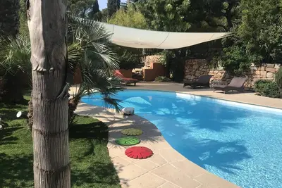 Image de Villa grand confort bord de mer à l'abri du bruit et des regards avec piscine