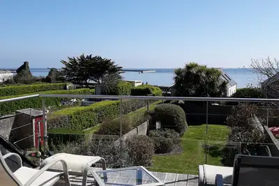 Image de Belle Maison de caractère à Kérity avec jardin et superbe vue sur mer de l'étage