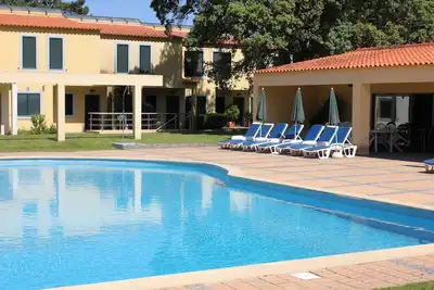 Image de Villa avec 3 chambres, piscine et court de tennis - Lanhelas - Marche