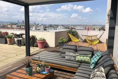 Image de Appartement Terrasse avec vue sur tout Lyon, hyper bien desservi