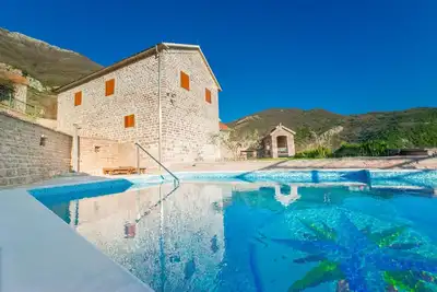 Image de Villa de luxe avec vue imprenable. Piscine 3 Bedrooms▪6 Capacité ▪2 Salle de bain ▪Private