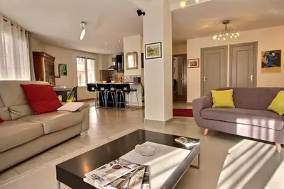 Image de Exceptionnel 4 pièces rénové appartement de rêve au cœur du Triangle dOr de Lyon