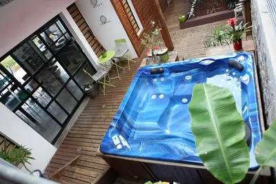 Image de Grande villa d'architecte, piscine chauffée, jacuzzi, vue océan
