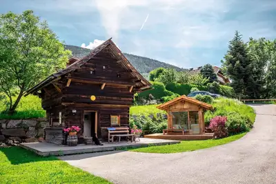 Image de Cabane avec sauna jardin panoramique