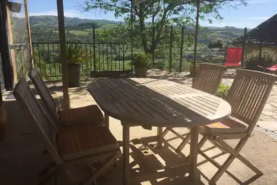 Image de Gîte l'Atelier avec vue imprenable sur la vallée du Lot