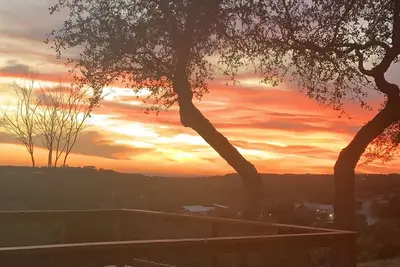 Image de Tawnya's Secret Hideaway Bénéficiant d'une vue incroyable sur les collines de 20 miles!