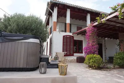 Image de Maison rurale tt confort au calme ss vis à vis, 6 p, piscine privée