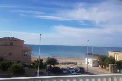Image de Superbe appart 6 couchages. vue mer. plage 1 min. parking privé, clim