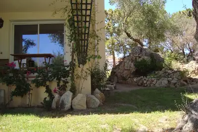 Image de T2 46m2 fraîcheur du jardin privé\n plage ville à pieds 🅿 privé